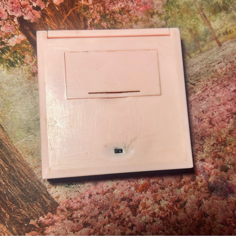 Dior Lipglow Mirrored Compact with Lights! - Picture 6 of 8